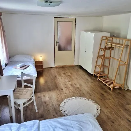 C. 3 Casa vacanze Perštejn