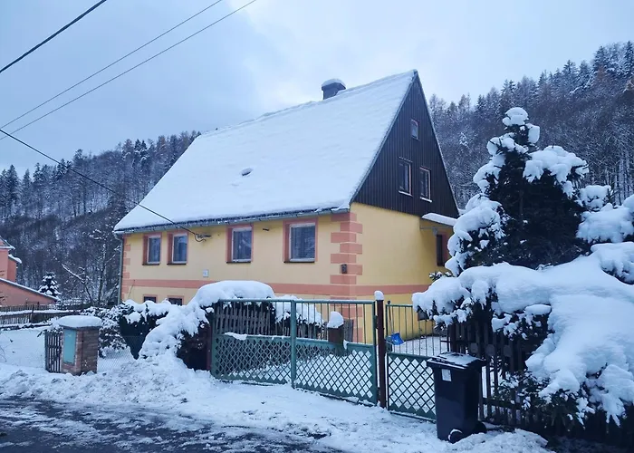 C. 3 Casa vacanze